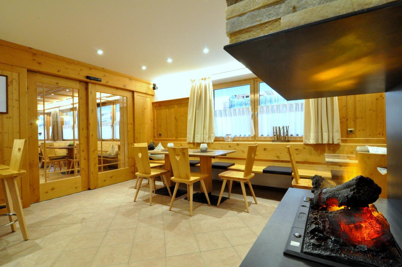 Hotel Traube - Stelvio Exteriör bild